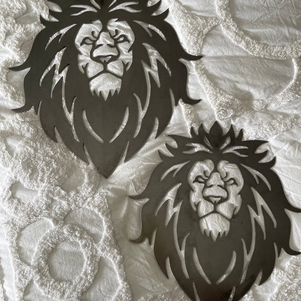 Striking Large  Lion Head Metal Wall Art Plaque